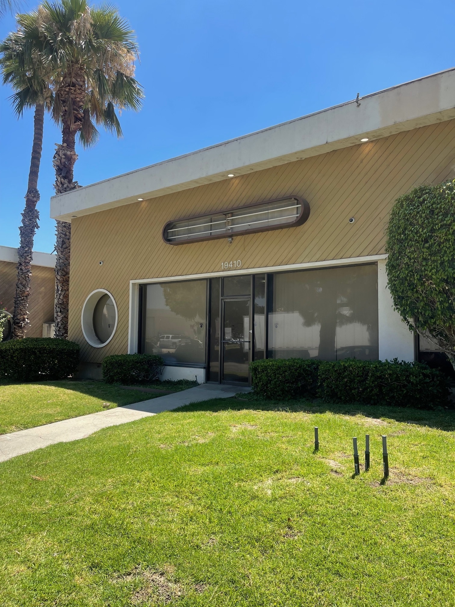 19410-19420 Business Center Dr, Northridge, CA for lease Interior Photo- Image 1 of 33
