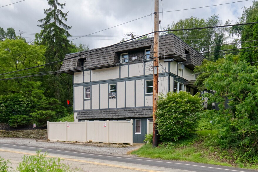 2807 Middle Rd, Allison Park, PA à vendre - Photo du bâtiment - Image 3 de 35