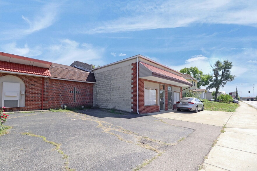 1270-1274 Keowee Street Portfolio portfolio of 2 properties for sale on LoopNet.ca - Building Photo - Image 2 of 25