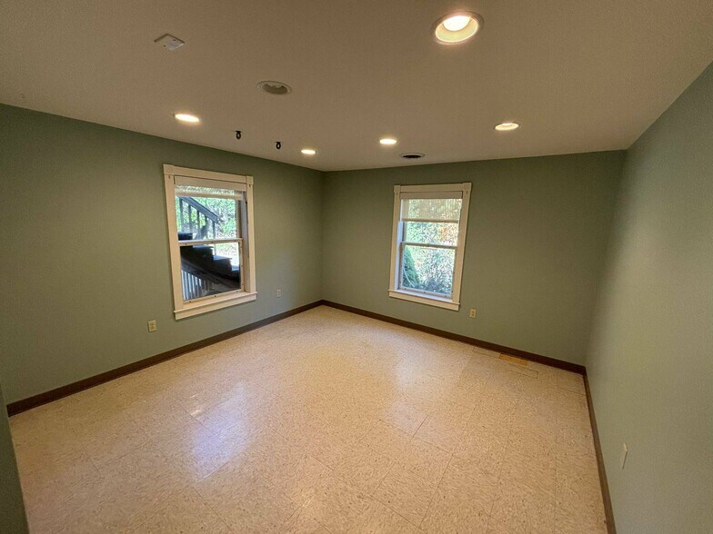 6 Madelyn Ln, Rockport, ME à louer - Photo intérieure - Image 3 de 6