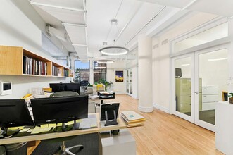 561 Broadway, New York, NY for lease Interior Photo- Image 2 of 5
