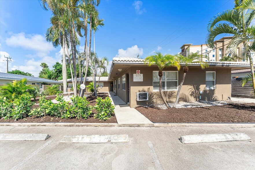 971 SE 22nd Ave, Pompano Beach, FL for sale - Building Photo - Image 2 of 15