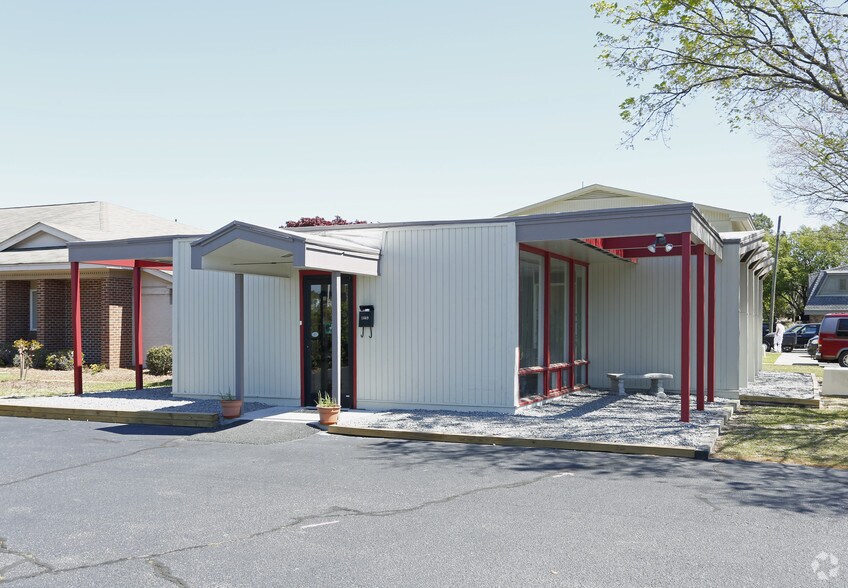 1609 Owen Dr, Fayetteville, NC for sale - Building Photo - Image 3 of 5