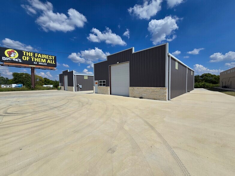 401 N Central Ave, Troy, TX à louer - Photo du bâtiment - Image 3 de 12