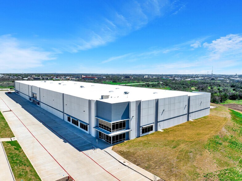 2100 Chisholm Trail Rd, Round Rock, TX à louer - Photo du bâtiment - Image 2 de 14