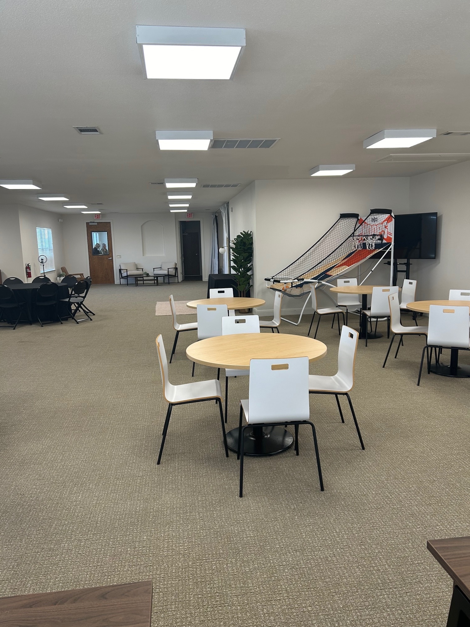 1213 Ranch Road 620 S, Lakeway, TX for lease Interior Photo- Image 1 of 5