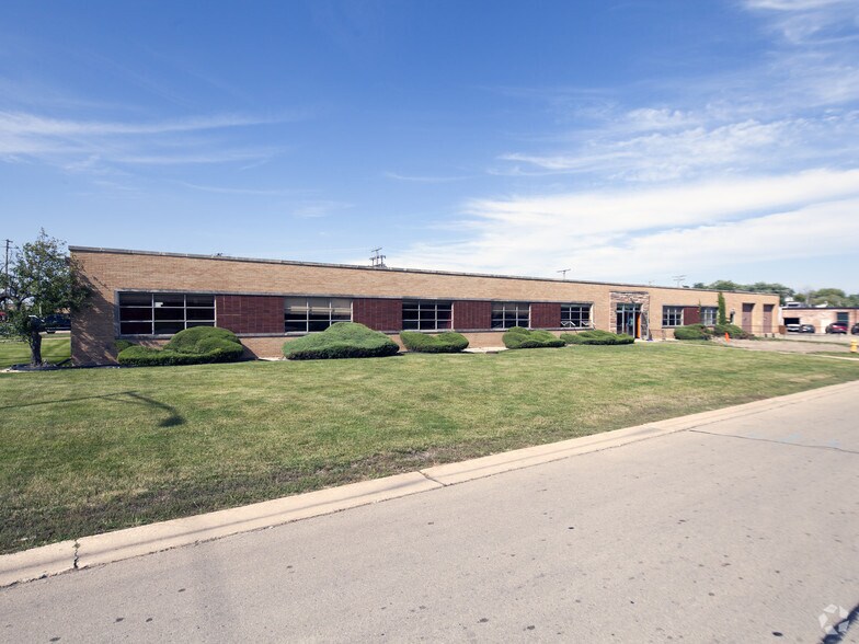 520 W Interstate Rd, Addison, IL for sale - Building Photo - Image 2 of 19