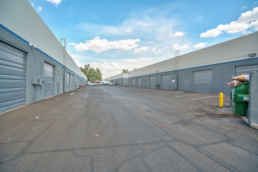 1705 W University Dr, Tempe, AZ for lease - Building Photo - Image 3 of 7