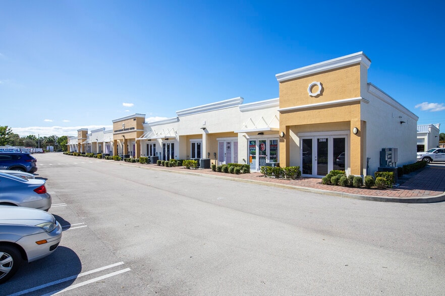 2652 SW Brigantine Pl, Port Saint Lucie, FL for lease - Building Photo - Image 3 of 14