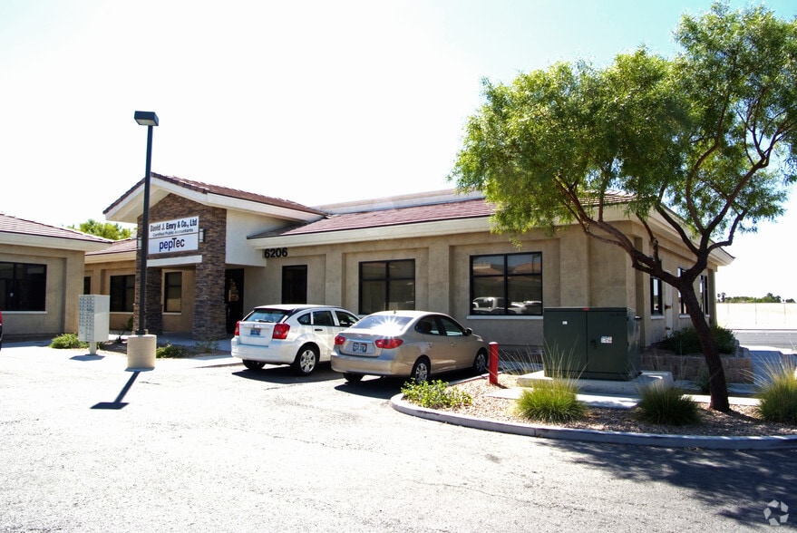 6206 W Desert Inn Rd, Las Vegas, NV for lease - Building Photo - Image 2 of 22