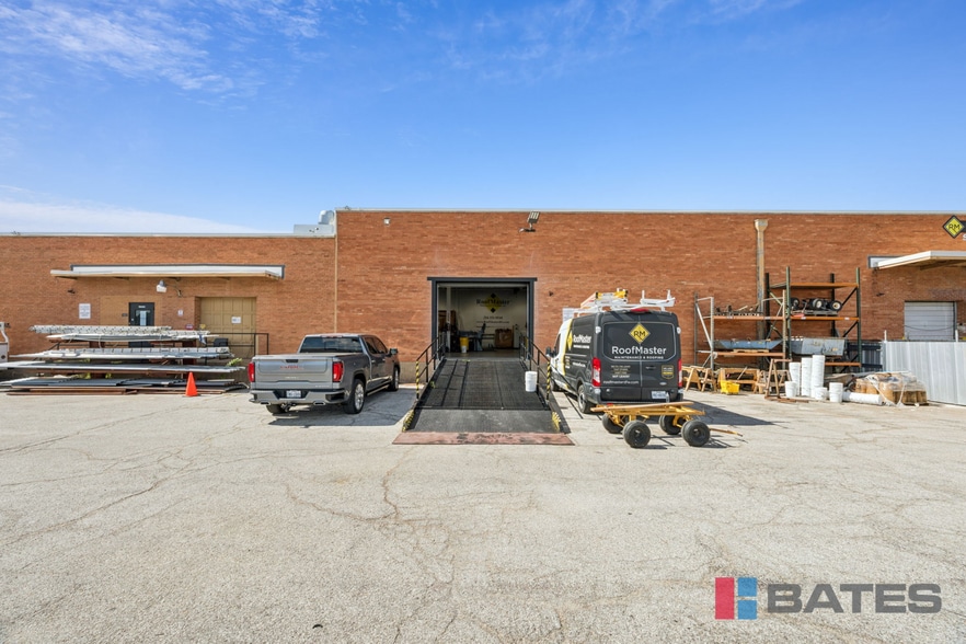 8900 Ambassador Row, Dallas, TX for sale - Building Photo - Image 3 of 23