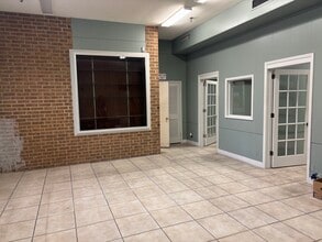 740 Fannin St, Beaumont, TX à louer Hall d’entrée- Image 1 de 17