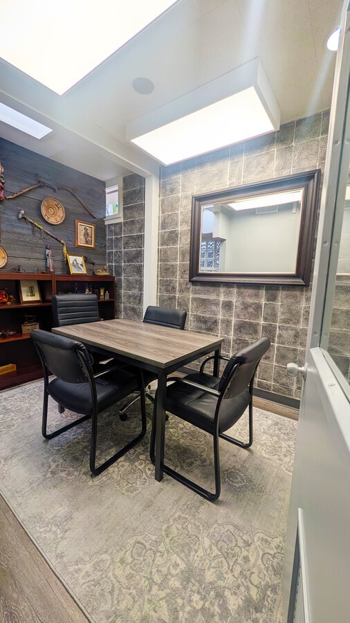 101 W Arrellaga St, Santa Barbara, CA 93101 - Unit 5 - - Interior Photo - Image 1 of 10