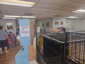 1011 SE Walnut St, Hillsboro, OR for lease Interior Photo- Image 1 of 1