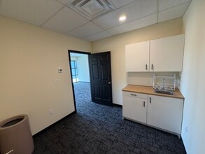 340 S Walker St, Bloomington, IN for lease Interior Photo- Image 2 of 8