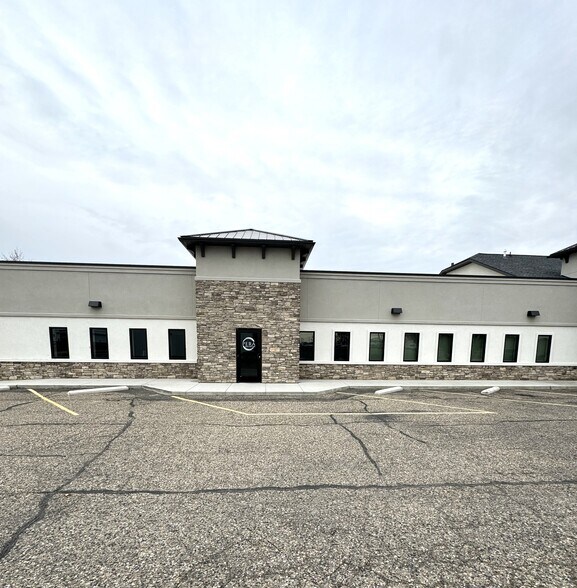 1619 N Whitley Dr, Fruitland, ID à louer - Photo du bâtiment - Image 2 de 4