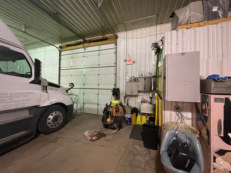 6941 Aurora St, Bismarck, ND à louer - Photo du bâtiment - Image 2 de 7