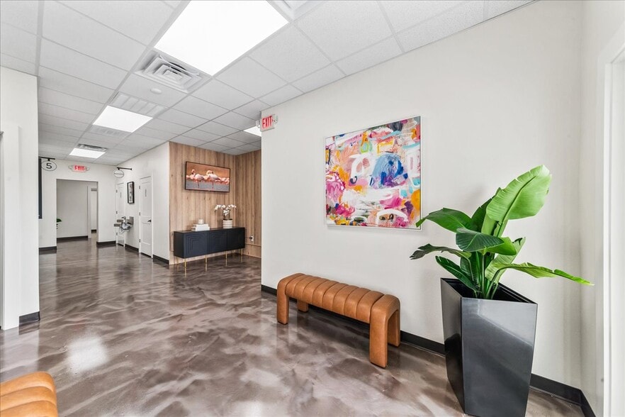 566 Barton Blvd, Rockledge, FL for lease - Building Photo - Image 3 of 14