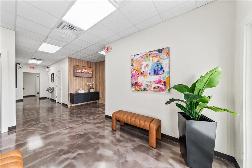 566 Barton Blvd, Rockledge, FL à louer - Photo du bâtiment - Image 3 de 14