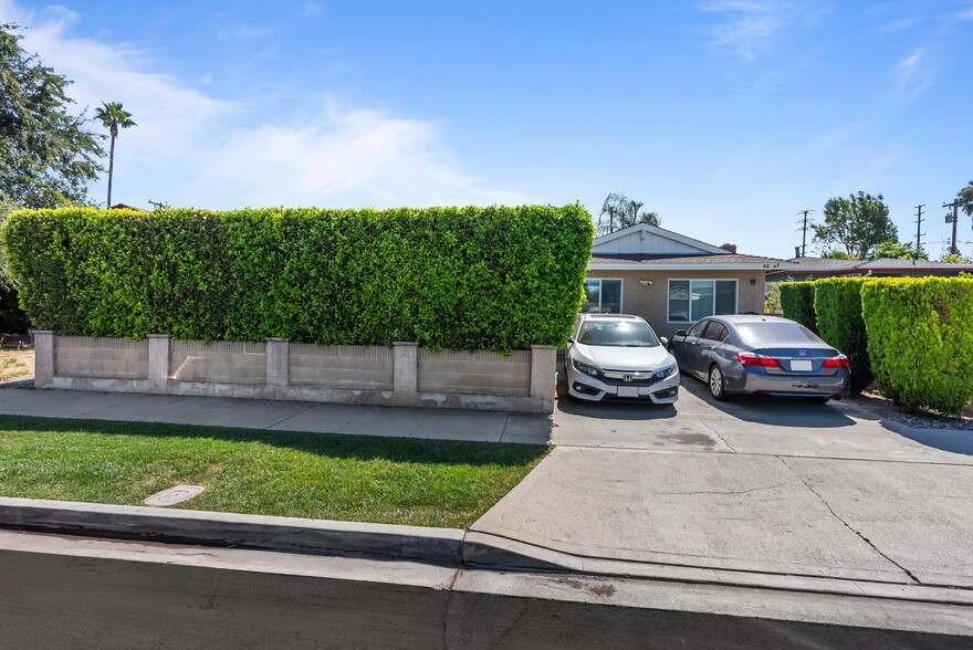 481 N Citrus St, Orange, CA à vendre - Photo du bâtiment - Image 2 de 8