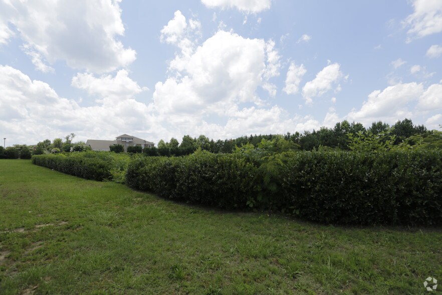 1825 Grayson Hwy, Grayson, GA à vendre - Photo du bâtiment - Image 2 de 5