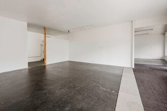 2533-2535 E Broadway, Long Beach, CA à louer Photo du bâtiment- Image 2 de 20