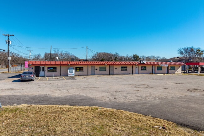 More details for 3300 Shepherd Ln, Balch Springs, TX - Retail for Sale