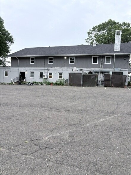 416 Horace St, Bridgeport, CT for lease - Building Photo - Image 2 of 9