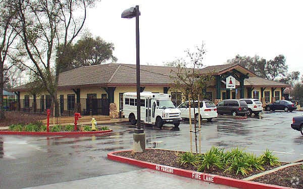 420 Natoma Station Dr, Folsom, CA à louer - Photo principale - Image 1 de 12