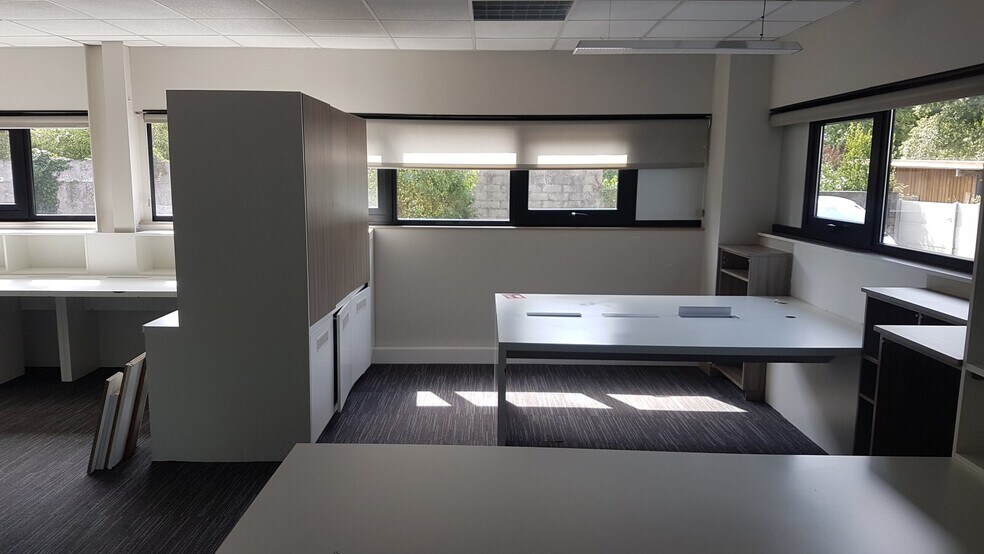 11 Rue Pablo Neruda, Villenave-d'Ornon à louer - Photo du bâtiment - Image 3 de 10