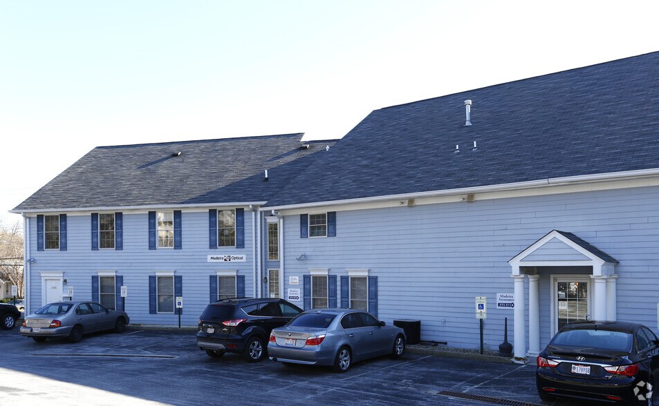7800 Laurel Ave, Madeira, OH à louer - Photo du bâtiment - Image 2 de 16