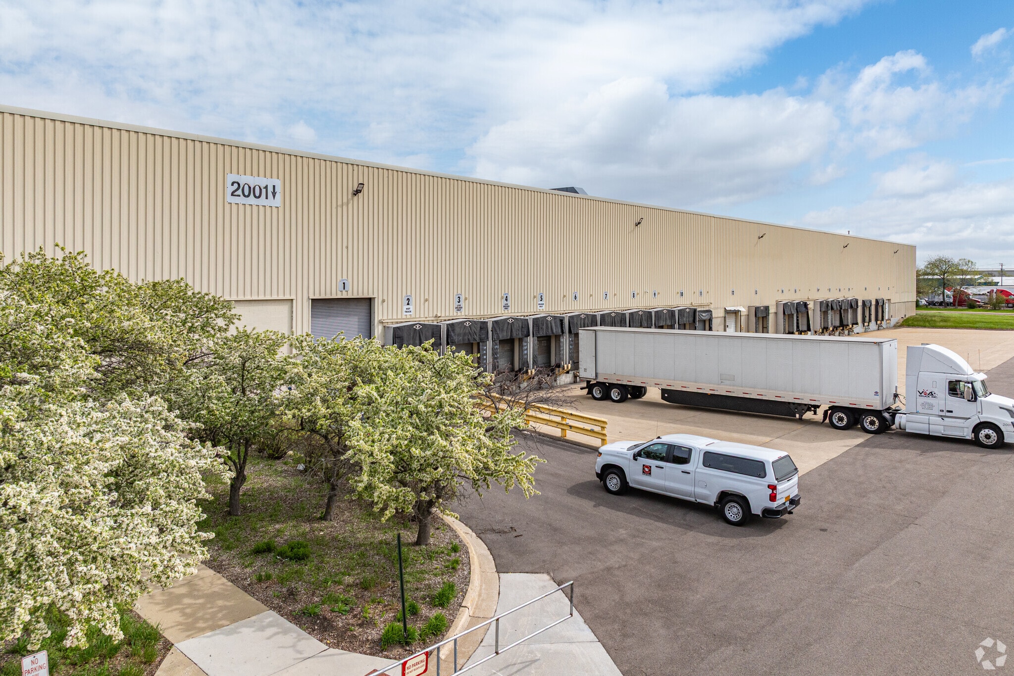 2001 Baseline Rd, Montgomery, IL for lease Primary Photo- Image 1 of 6