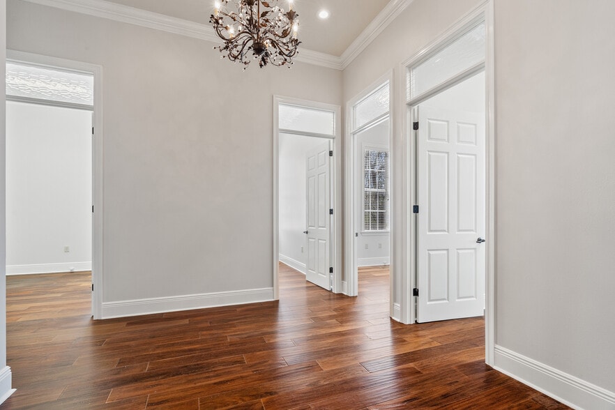 125 N Theard St, Covington, LA for lease - Interior Photo - Image 2 of 17