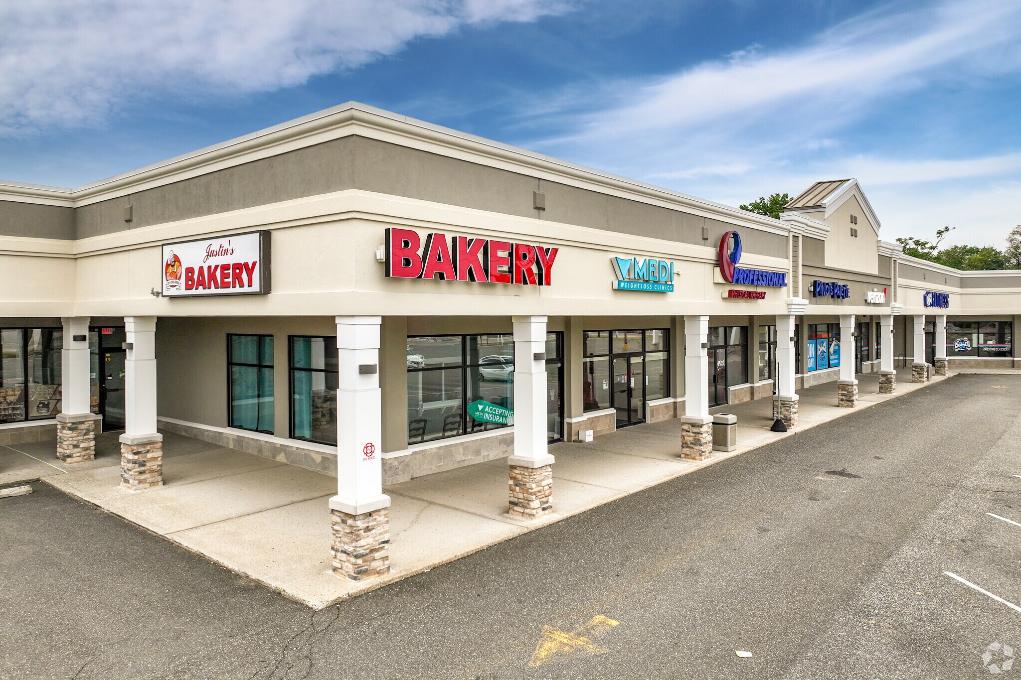 1055 Hamburg Tpke, Wayne, NJ for lease Primary Photo- Image 1 of 10