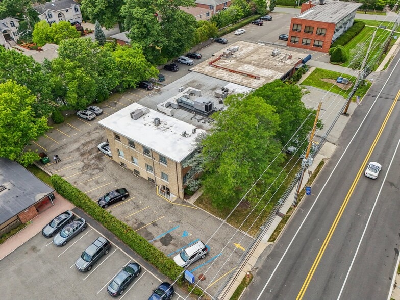 616 E Palisade Ave, Englewood Cliffs, NJ for sale - Aerial - Image 2 of 47