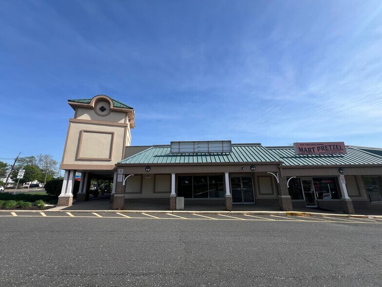 202 Route 130 N, Cinnaminson, NJ à louer - Photo du bâtiment - Image 3 de 10