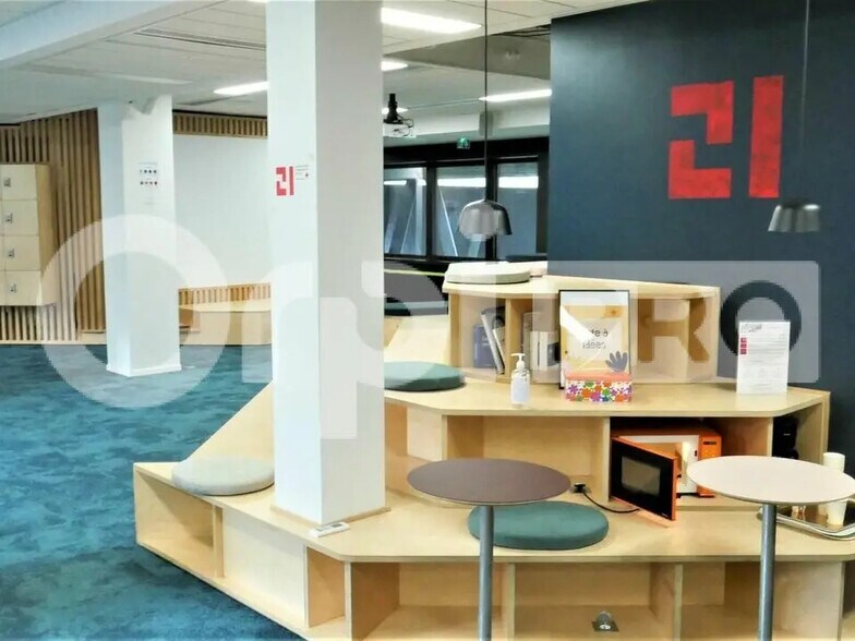 Office in Montrouge for lease - Interior Photo - Image 3 of 9