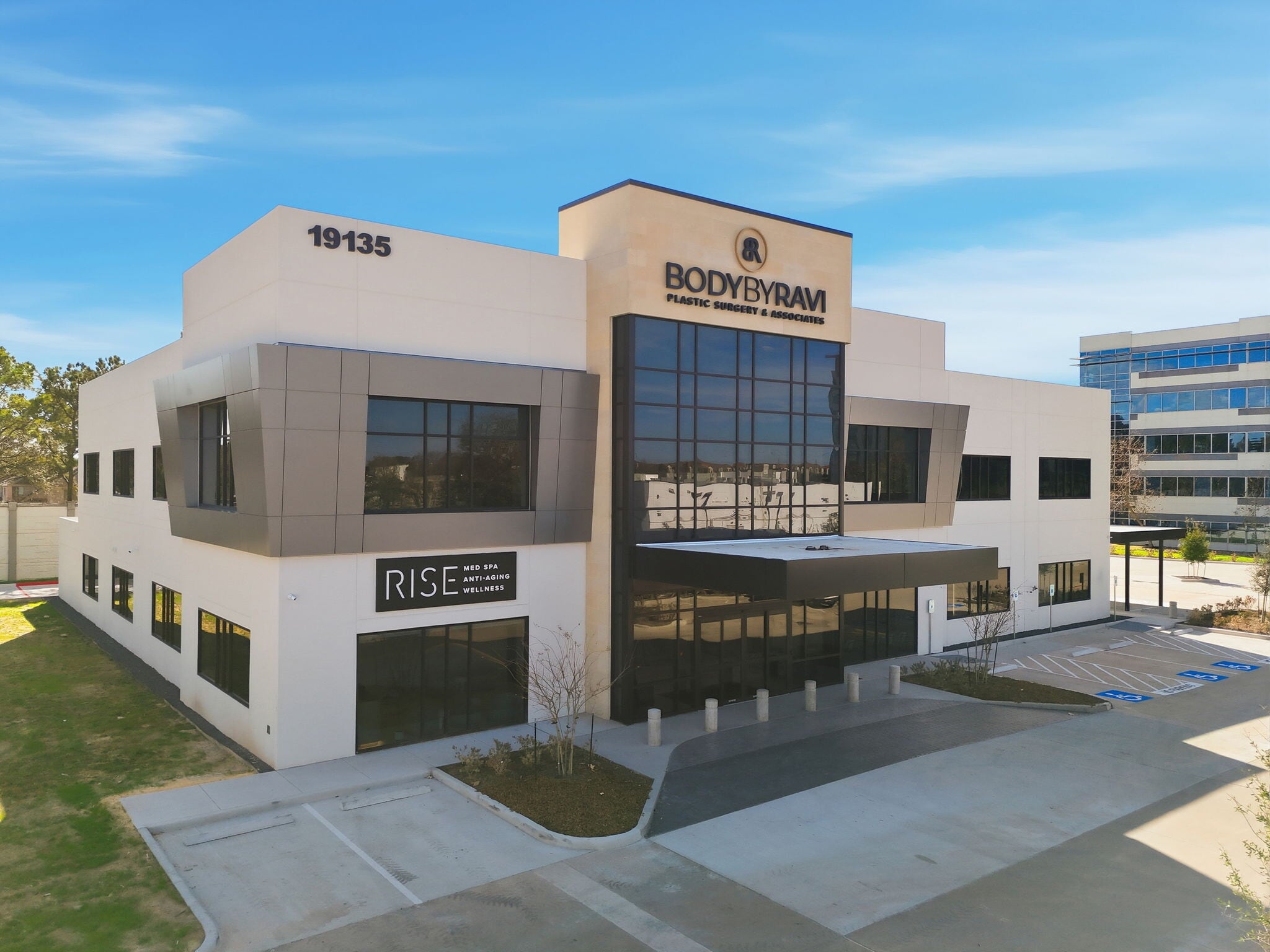 19135 Katy fwy, Houston, TX for lease Primary Photo- Image 1 of 11