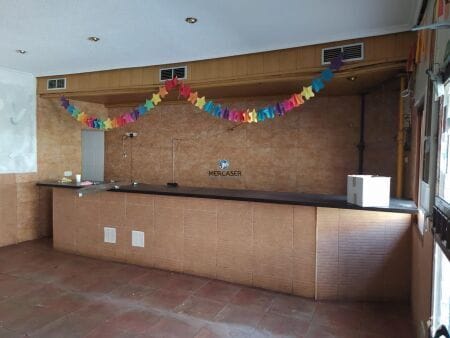 Commerce de détail dans Los Santos de la Humosa, Madrid à vendre - Photo du bâtiment - Image 3 de 11