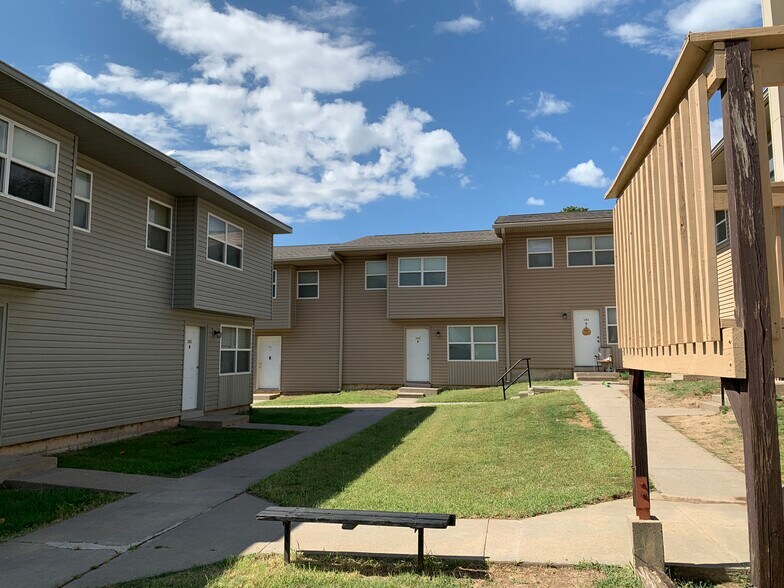 1610 Archer St, Concordia, KS à vendre - Photo du bâtiment - Image 3 de 9