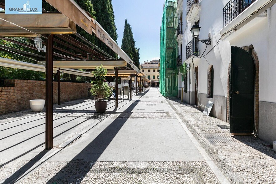 Plaza Campo del Príncipe, 19, Granada, Granada for sale - Building Photo - Image 2 of 19