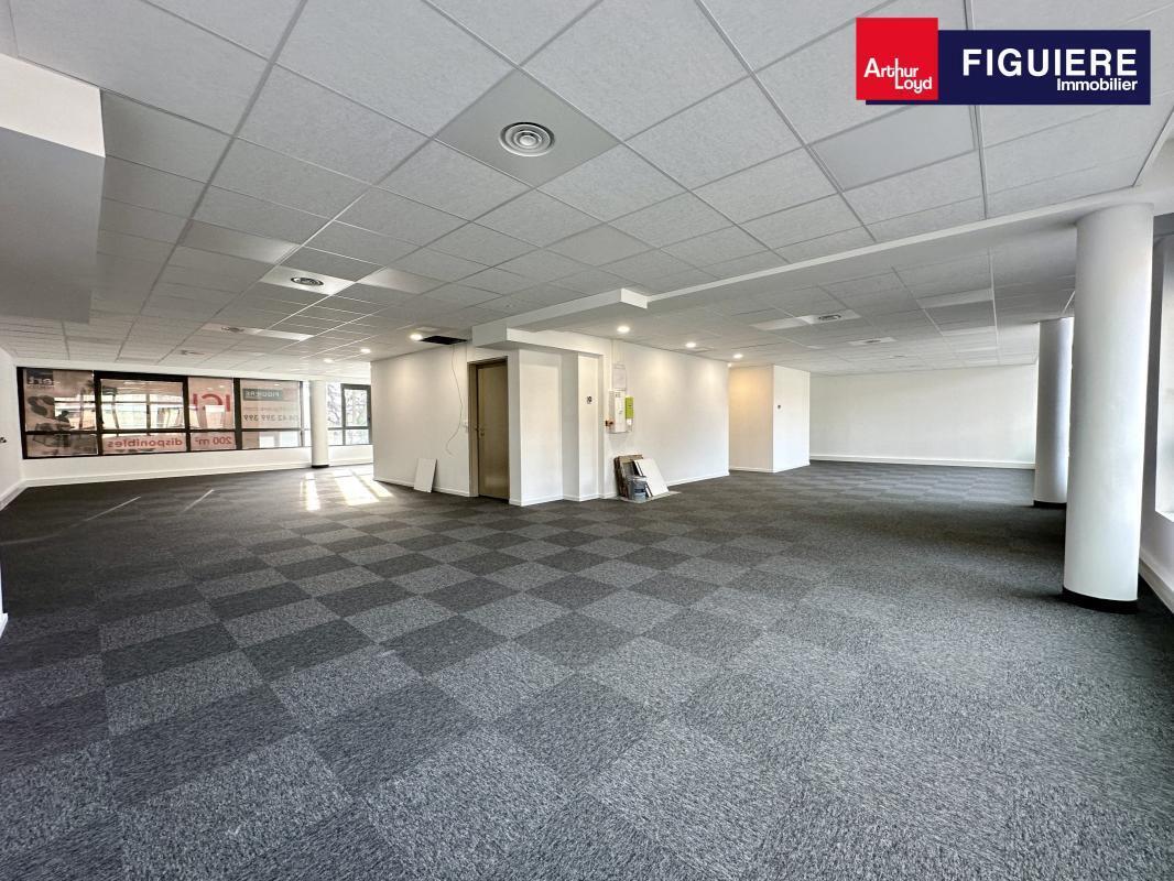 11 Avenue Des Belges, Aix-en-Provence for lease Interior Photo- Image 1 of 12