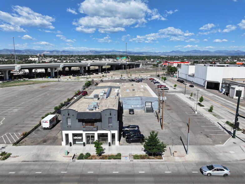 723 & 725 S Broadway portefeuille de 2 propriétés à vendre sur LoopNet.ca - Photo du bâtiment - Image 1 de 12
