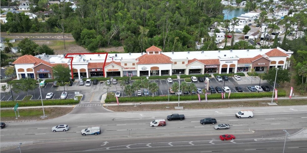 19451 S Tamiami Trl, Fort Myers, FL à louer - Aérien - Image 1 de 2
