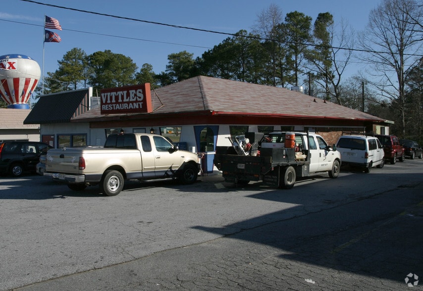2579 S Cobb Dr, Smyrna, GA for sale - Building Photo - Image 3 of 4
