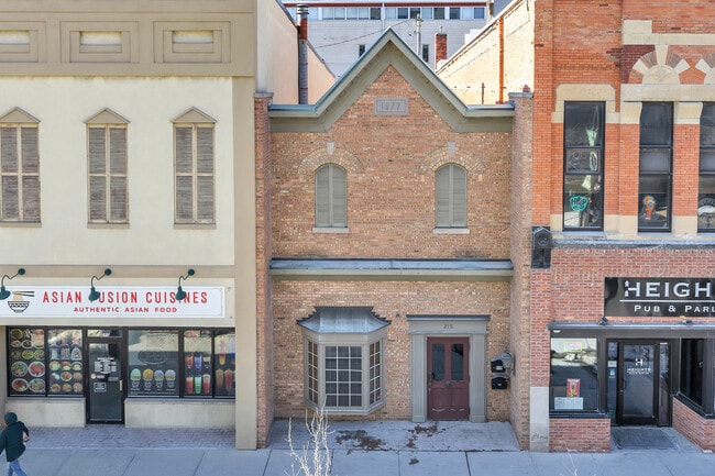 More details for 215 N Washington St, Green Bay, WI - Office for Sale