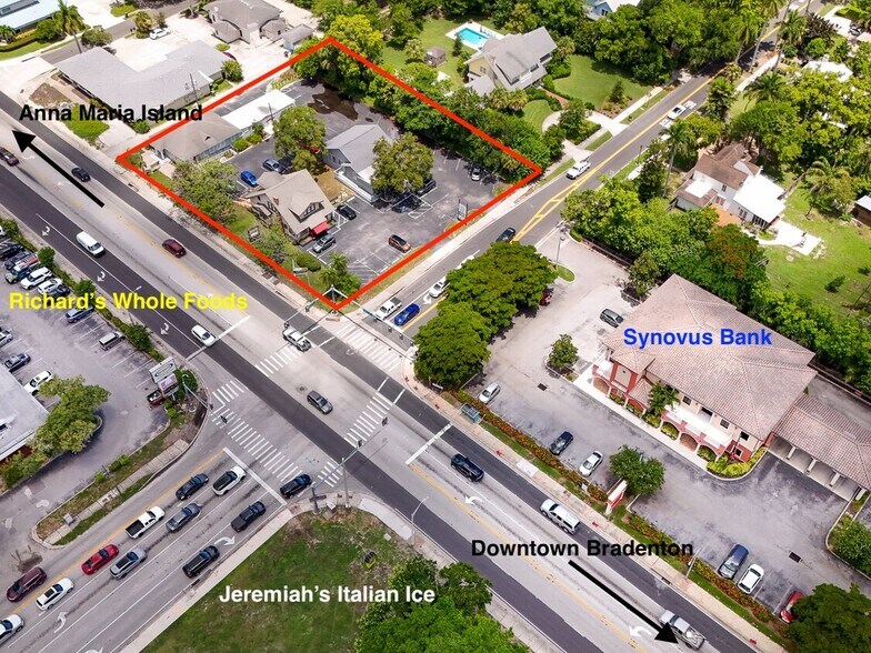 2614 Manatee Ave W, Bradenton, FL à vendre - Photo principale - Image 2 de 5