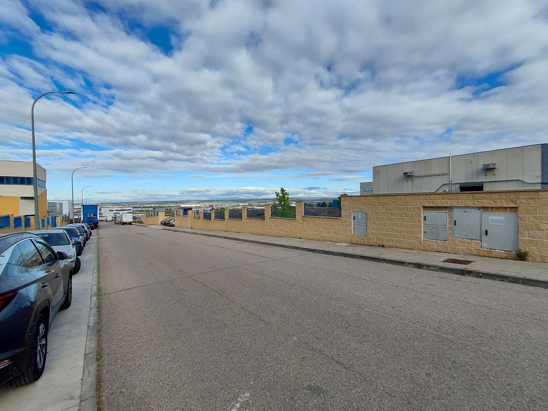 Land in Chiloeches, Guadalajara for lease Primary Photo- Image 1 of 4
