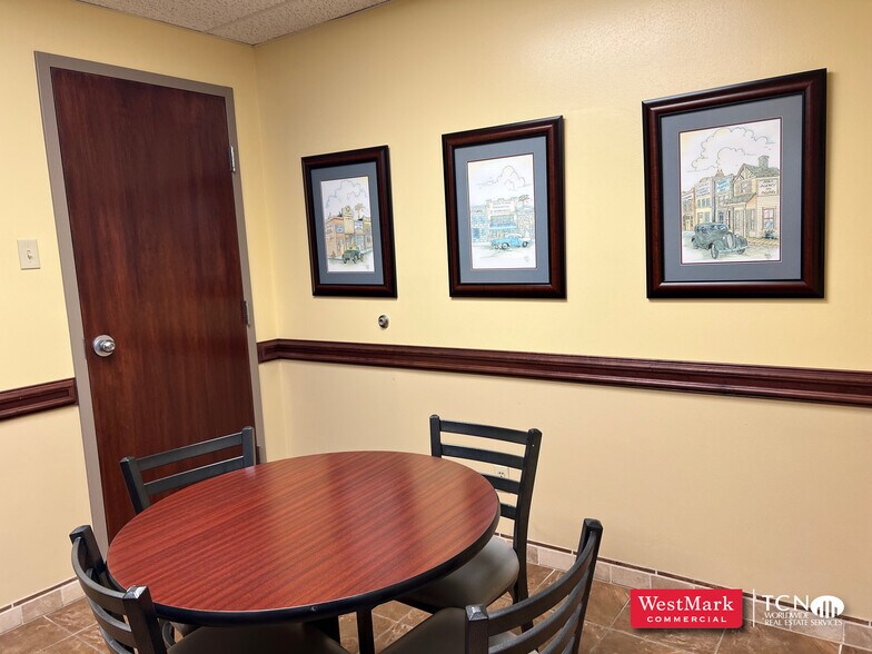 1323 58th St, Lubbock, TX à louer - Photo du bâtiment - Image 2 de 11