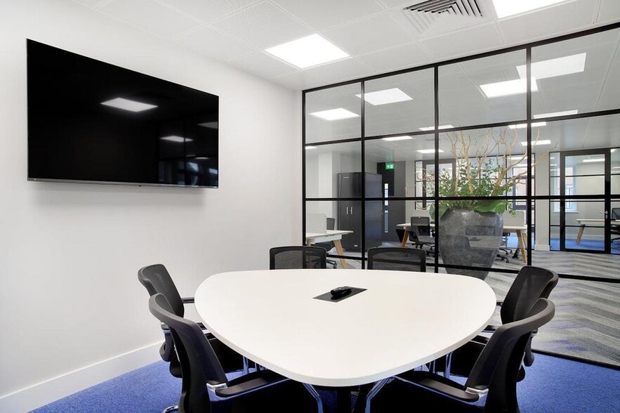 Leapale Ln, Guildford for lease - Interior Photo - Image 2 of 10